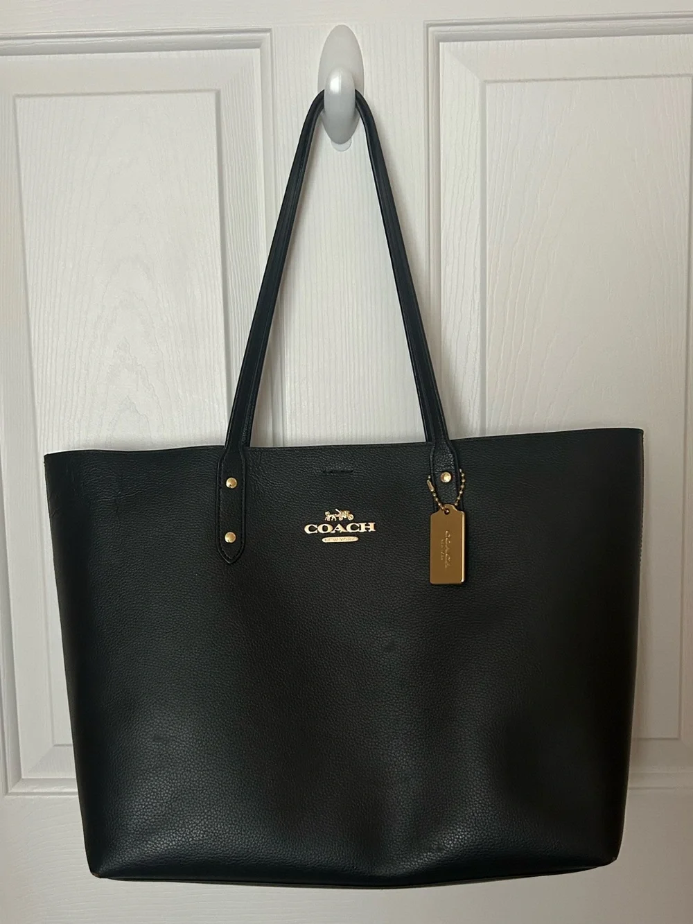 COACH LARGE TOTE BAG WITH GOLD HARDWARE